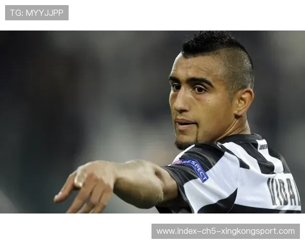 尤文中场长传找到身位，头球补射入网奠定胜局——一场关于力量与信念的软文